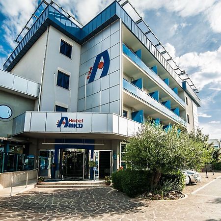 Hotel Amico Città Sant'Angelo Esterno foto