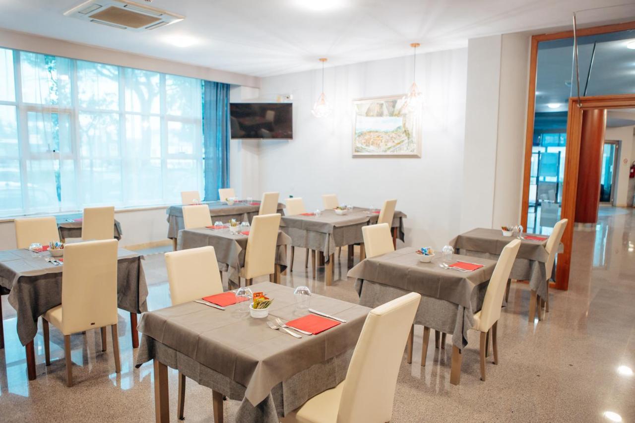 Hotel Amico Città Sant'Angelo Esterno foto