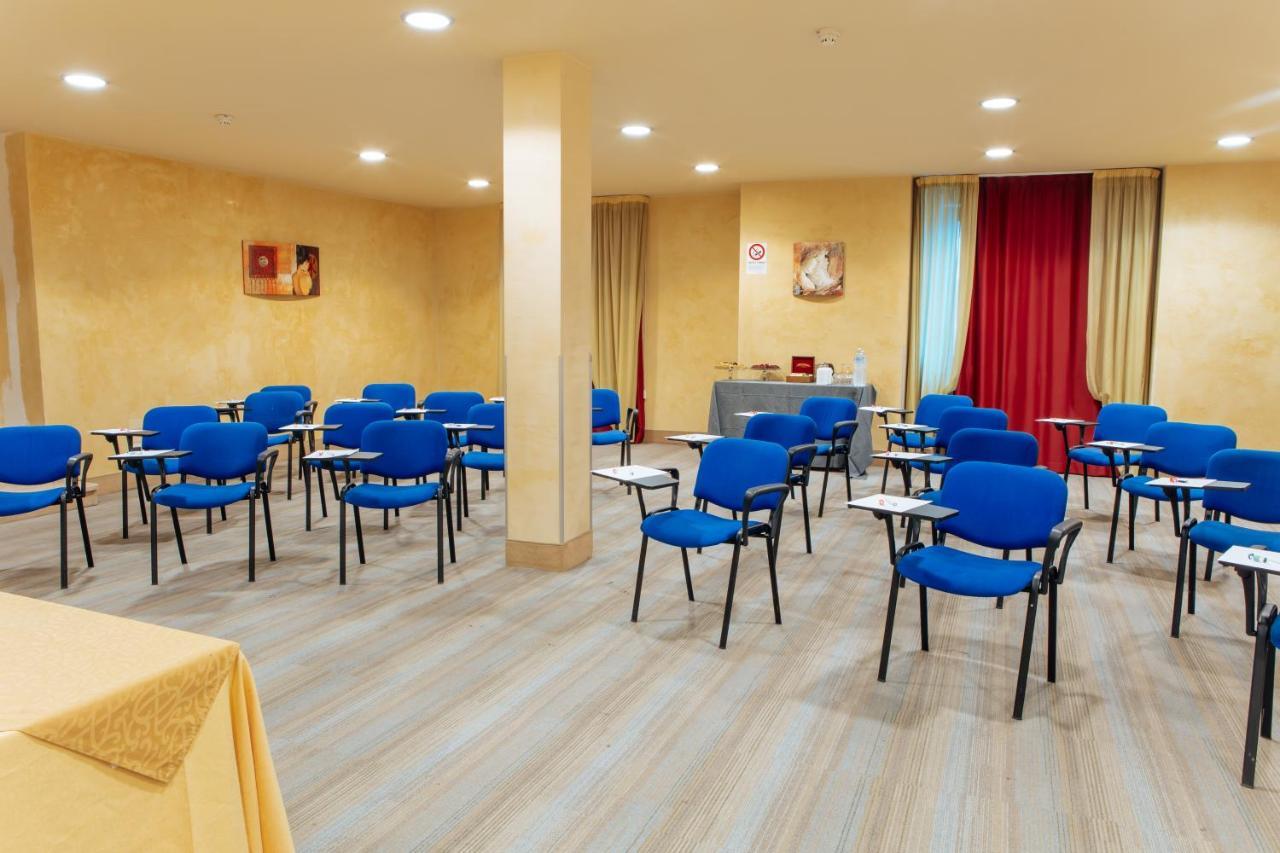 Hotel Amico Città Sant'Angelo Esterno foto