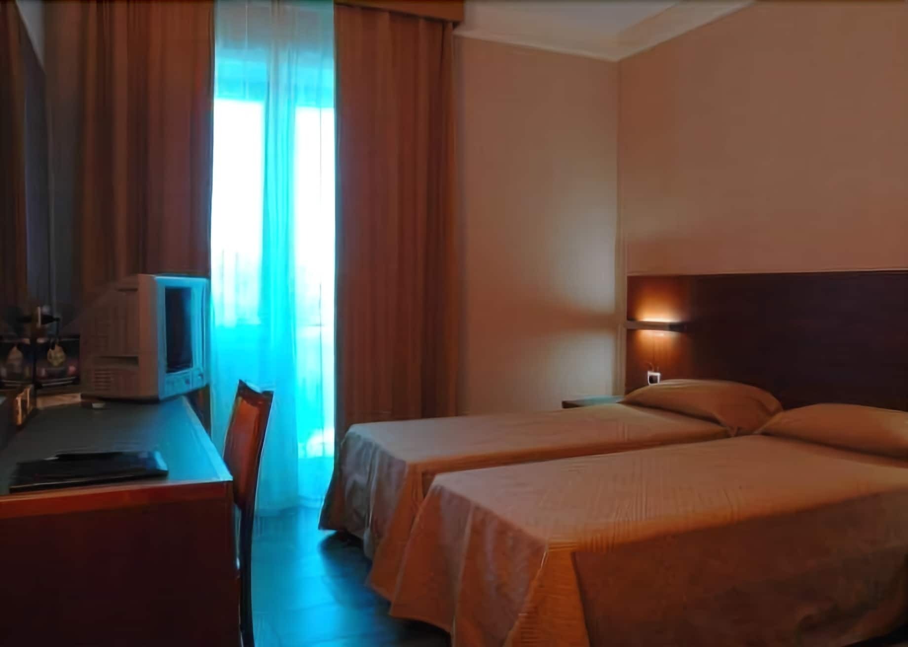 Hotel Amico Città Sant'Angelo Esterno foto