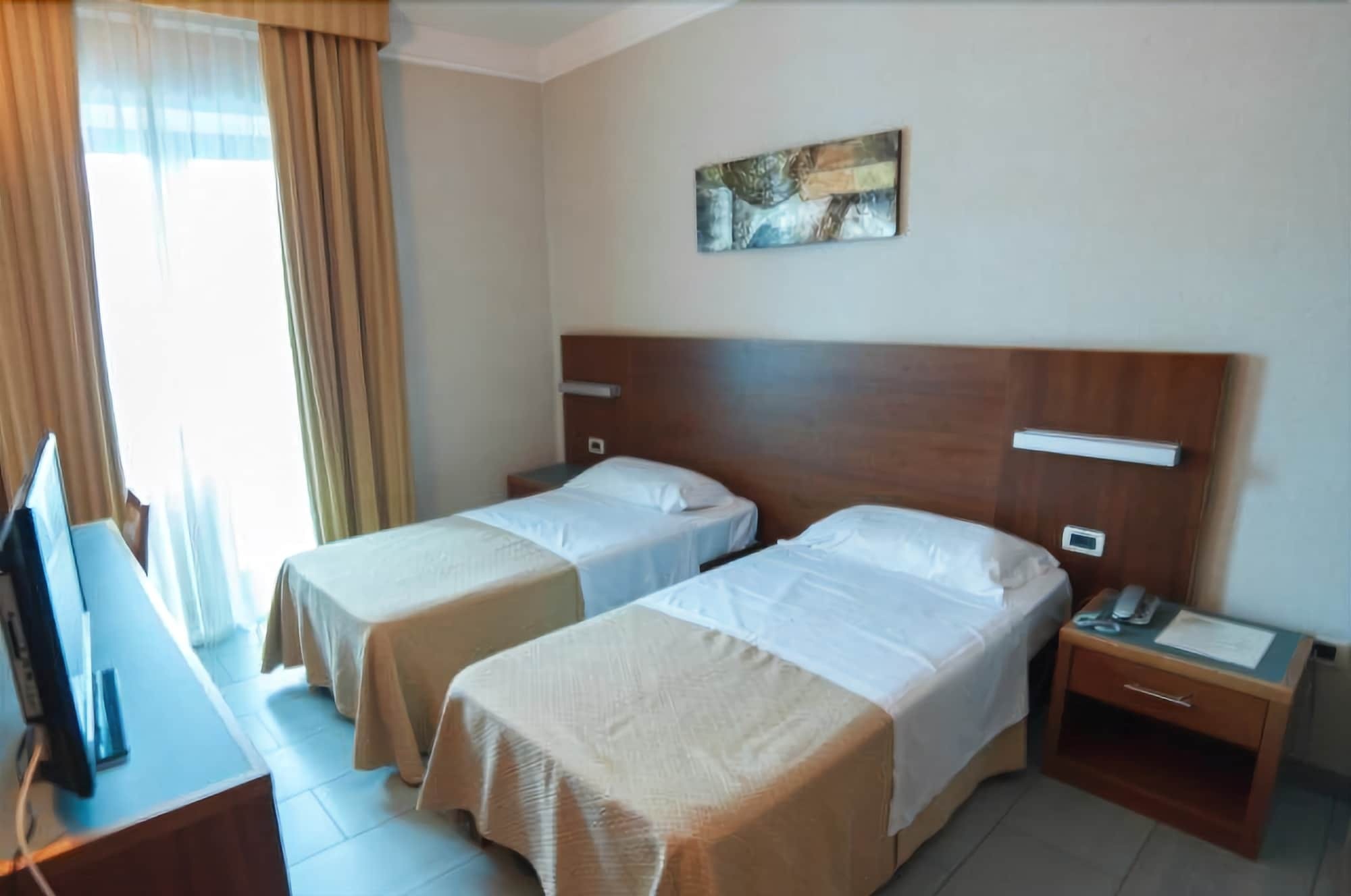 Hotel Amico Città Sant'Angelo Esterno foto